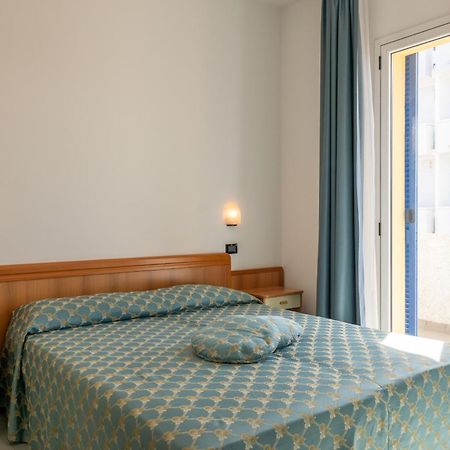 Hotel Thea Bellaria – Igea Marina Kültér fotó