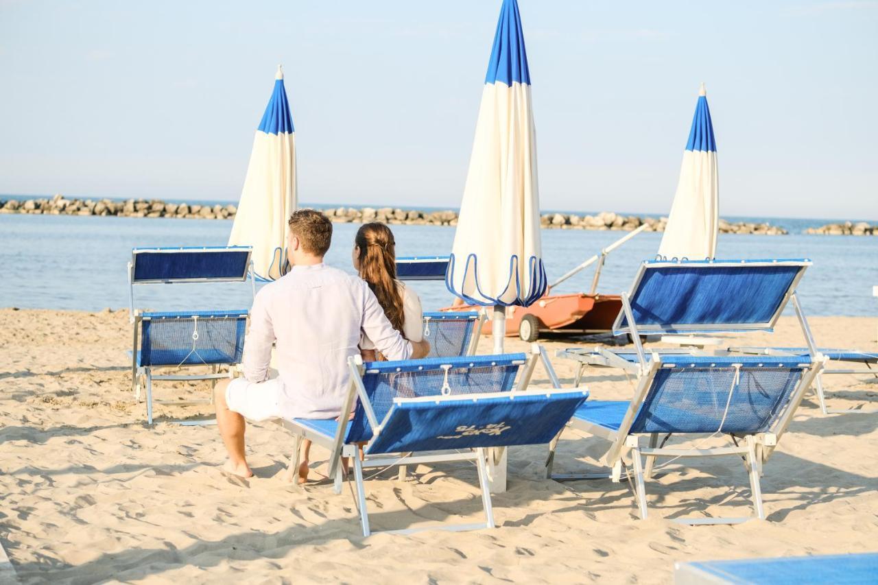 Hotel Thea Bellaria – Igea Marina Kültér fotó