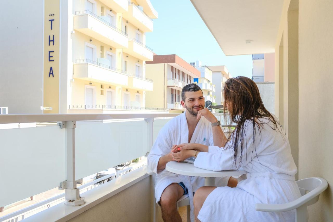 Hotel Thea Bellaria – Igea Marina Kültér fotó