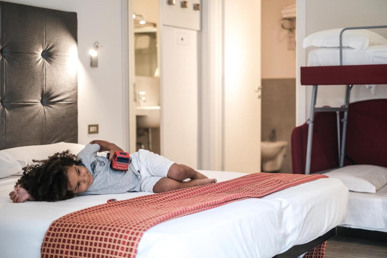 Hotel Thea Bellaria – Igea Marina Kültér fotó