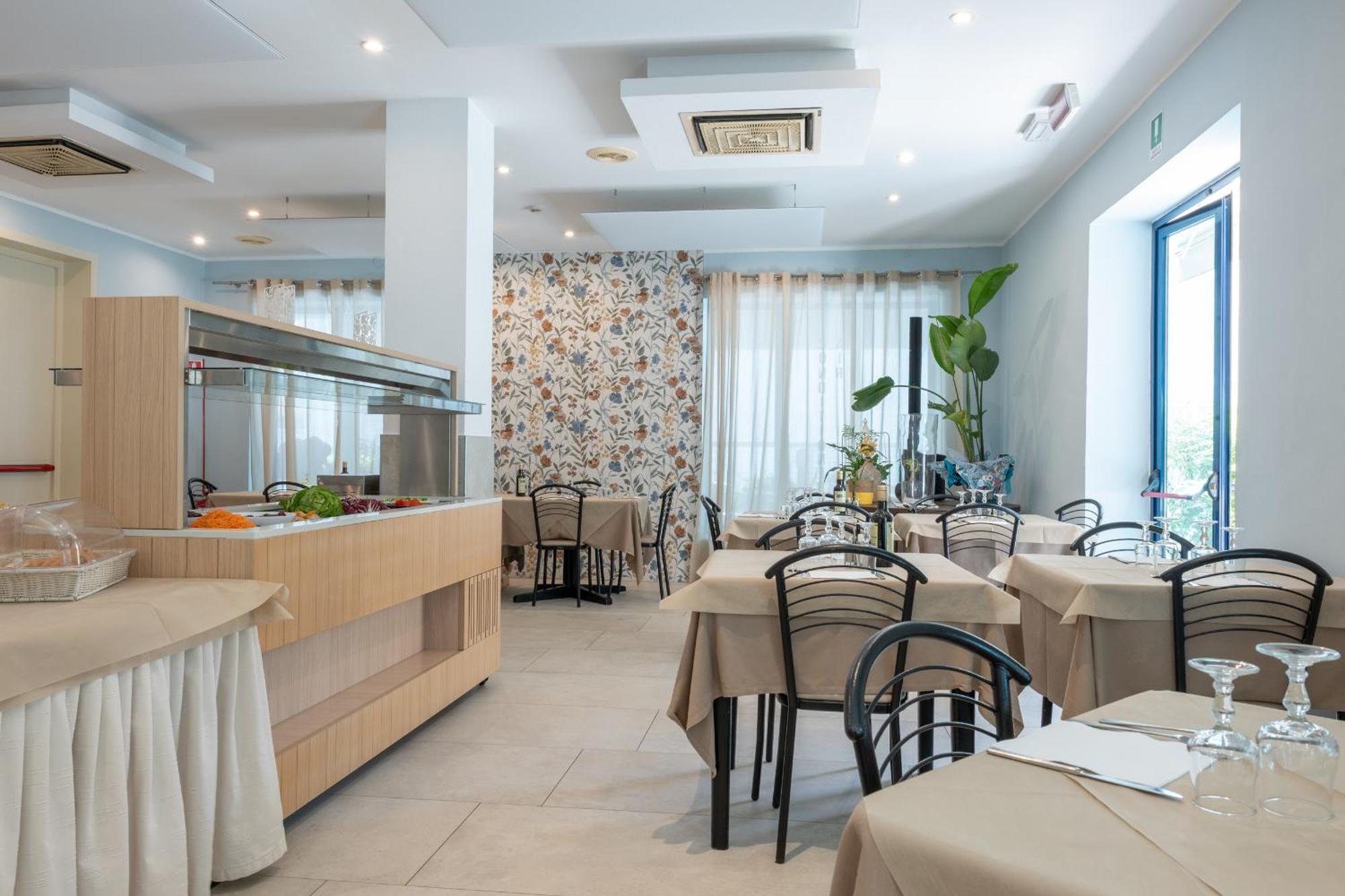 Hotel Thea Bellaria – Igea Marina Kültér fotó