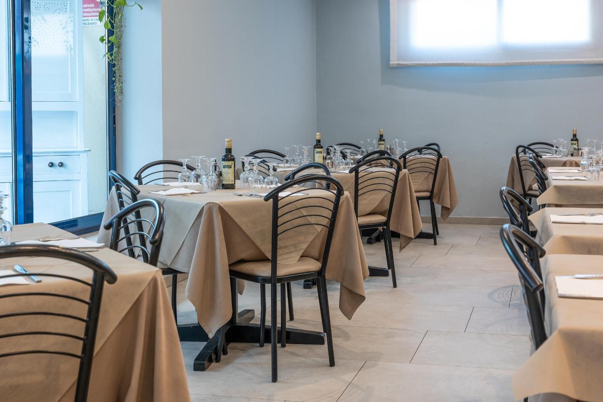 Hotel Thea Bellaria – Igea Marina Kültér fotó