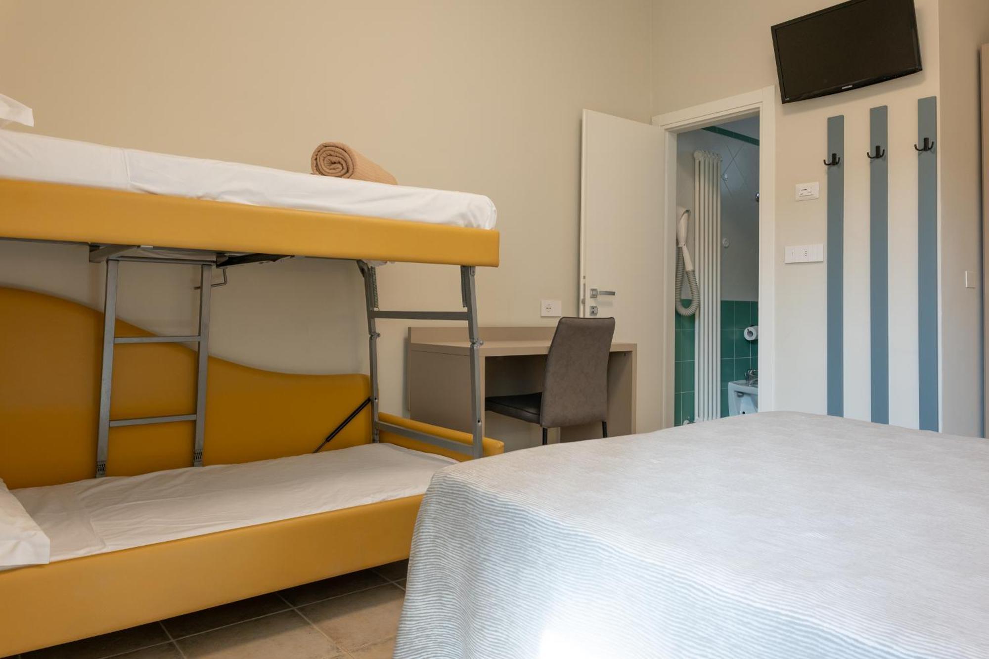Hotel Thea Bellaria – Igea Marina Kültér fotó